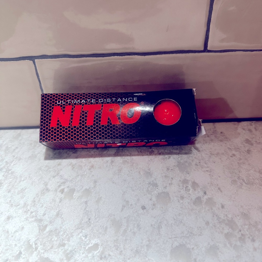 NIB Nitro NMD12OBXC Maximum Distance Golf Ball (3-Pack), Orange
